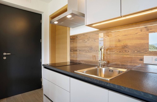 Tramin Apartment | Apartment 'Bacchushof Lagrein' with Mountain View, Balcony and shared Pool