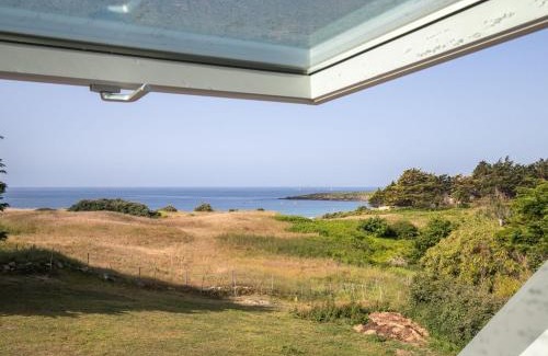 Tregunc Apartment | Apartment Belle Vue Mer by Interhome