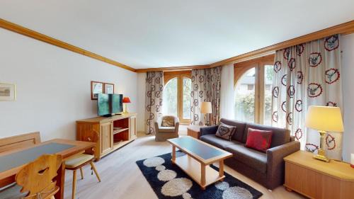 Zuoz Apartment | Apartment Belvair 32