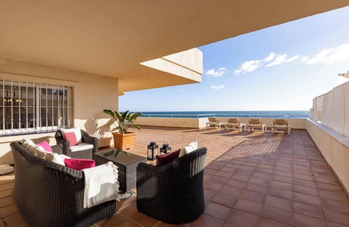 Buenas Noches Apartment | Apartment 'Bermuda Beach 7' Close to the Beach with Pool, Garden & Wi-Fi