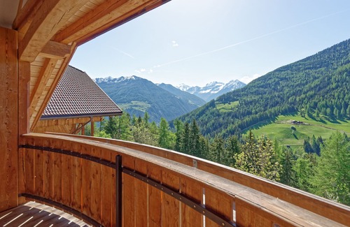 Valle Aurina Apartment | Apartment 'Bruneggerhof 1' with Mountain View, Private Garden and Wi-Fi