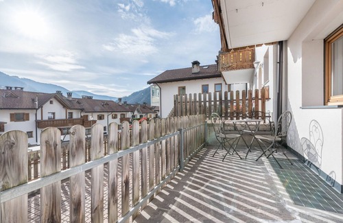 Baselga di Pine Apartment | Apartment 'Casa Ravanelli 3' with Mountain View and Shared Terrace