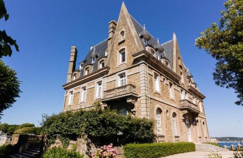 Dinard Apartment | Apartment Château des Deux Rives by Interhome
