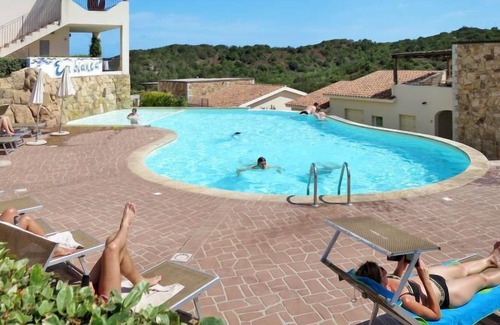 Baja Sardinia Apartment | Apartment Ea Bianca in Baia Sardinia - 8 persons, 3 bedrooms