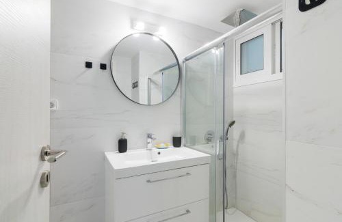 Varkiza Apartment | Apartment For 3 Ppl In Varkiza