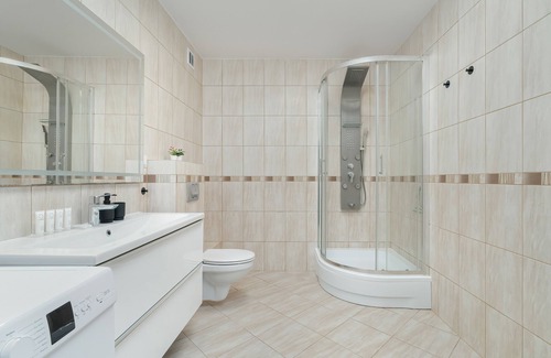 Jezyce Apartment | Apartment for Families by Renters