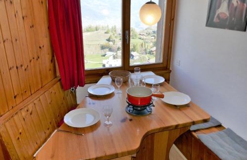 Saint-Pierre-de-Clages Apartment | Apartment Foret E3 by Interhome