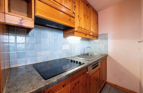 Plagne Villages Apartment | Apartment "Résidence Aspen" with Mountain View, Private Garden and Balcony