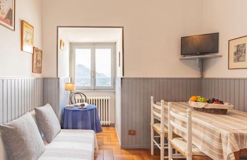 Santa Maria - Rezzonico Apartment | Apartment Gaetano by Interhome