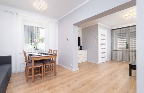 Podgorze Apartment | Apartment Gromadzka With A/C by Renters