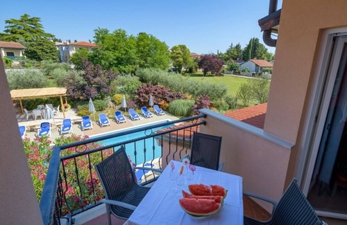Basanija Apartment | Apartment in Bašanija with Balcony, Air condition, WIFI(113-5)