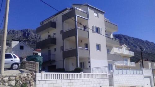 Dugi Rat Apartment | Apartment in Dugi Rat with private Pool, sea view, terrace, aircondition, WiFi 5112-1