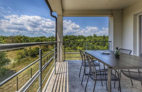 Ripenda Verbanci Apartment | Apartment in Labin with Pool & Beach Nearby