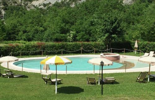 Apecchio House | Apartment in Marche with Pool Access