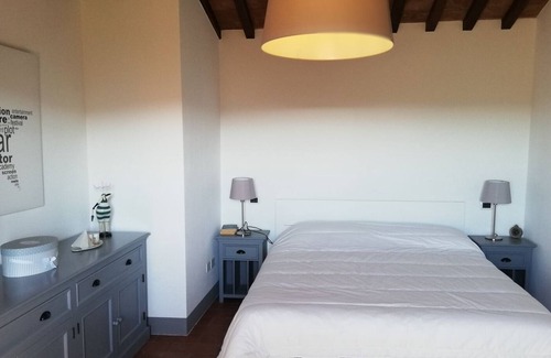 Piegaro Apartment | Apartment in Renovated farmhouse in Umbria with shared pool