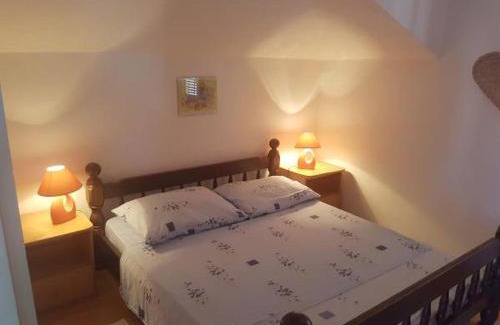 Slatine Apartment | Apartment in Slatine with sea view, terrace, air conditioning, WiFi 5147-1