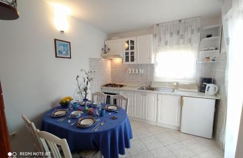 Vinisce Apartment | Apartment in Vinisce 100m from the Sea