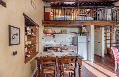 Pian di Sco Apartment | Apartment 'Le Balze' with Shared Pool, Shared Terrace and Wi-Fi