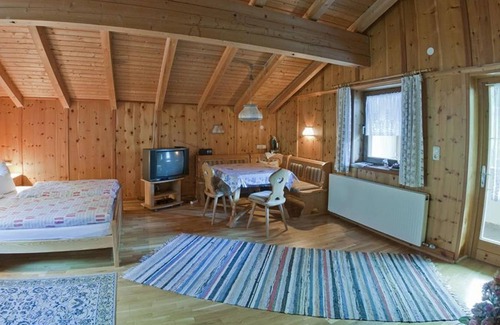 Gries im Sellrain Apartment | Apartment / living room / shower, WC - Gästehaus Kirchebner
