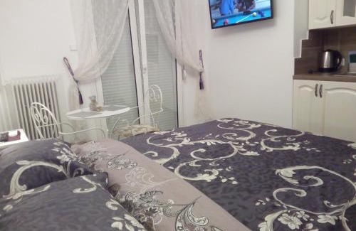 Athens City Centre Apartment | Apartment "Love" near metro and center