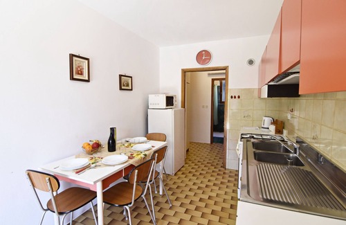 Basanija Apartment | Apartment Marija 2 in Salvore near the beach, AC, WiFi, parking