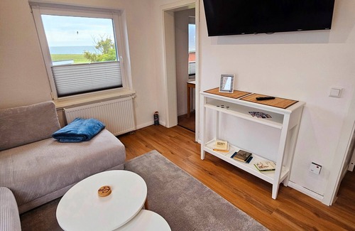 Hallig Langeneß Apartment | Apartment 'Matje' with Lake View, Shared Terrace and Wi-Fi