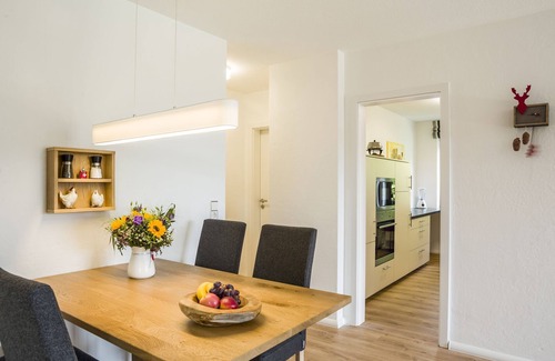 Hoechenschwand Apartment | Apartment 'Mit 78qm' with Private Terrace and Wi-Fi