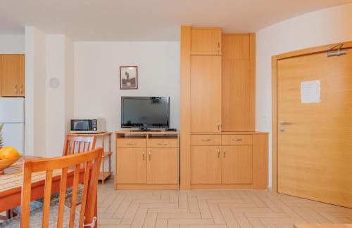 Nin Apartment | Apartment Mlasina-2 by Interhome
