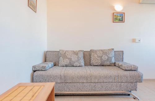 Nin Apartment | Apartment Mlasina-2 by Interhome
