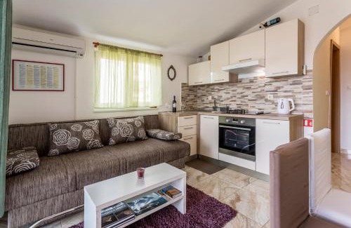 Kastel Kambelovac Apartment | Apartment More