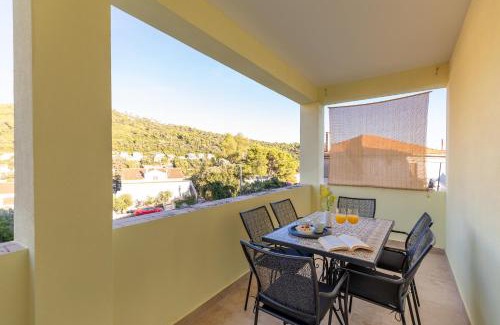 Brna Apartment | Apartment near the beach- Zen 2