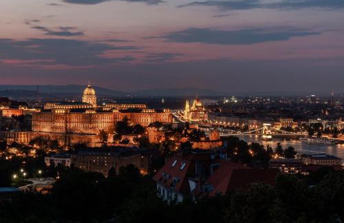 Gellert Hill Apartment | Apartment on Gellért Hill Budapest Downtown with free garage & Castle View
