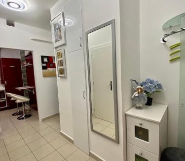 Gellert Hill Apartment | Apartment on Gellért Hill Budapest Downtown with free garage & Castle View