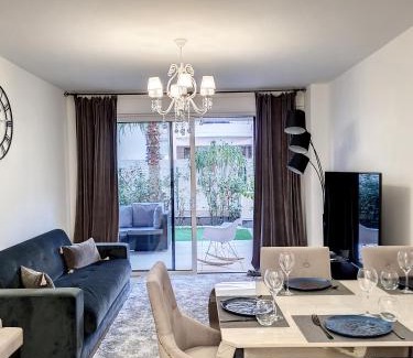 Pointe Croisette Apartment | Apartment Palm Beach with a nice swimming pool