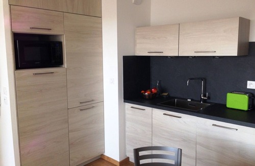 Les Sables d'Olonne Apartment | Apartment 'Proche Port' with Balcony