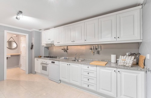 Orihuela Costa Apartment | Apartment 'Ra Sol' with Shared Pool, Wi-Fi and Air Conditioning