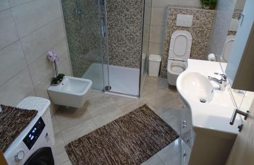Slavonski Brod Apartment | Apartment-Roncevic-2-mit-Meeresblick