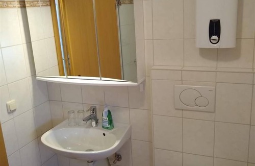 Irsch Apartment | Apartment, shower, toilet, balcony