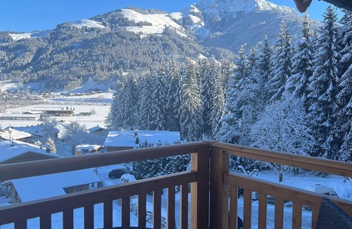 Oberndorf bei Kitzbuhel Apartment | Apartment Superior im Gartenhotel Rosenhof bei Kitzbühel