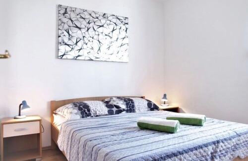 Ugljan Apartment | Apartment Tatjana in Ugljan/Ugljan - 4 persons, 1 bedrooms