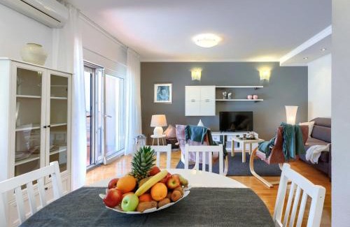 Umag Apartment | Apartment Tea by Interhome