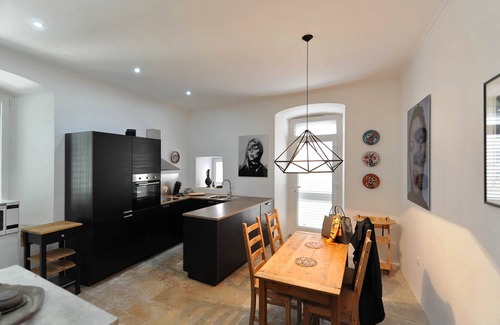 Pile Apartment | Apartment The Scent of Travels- Three Bedroom Apartment with Terrace and Fort View