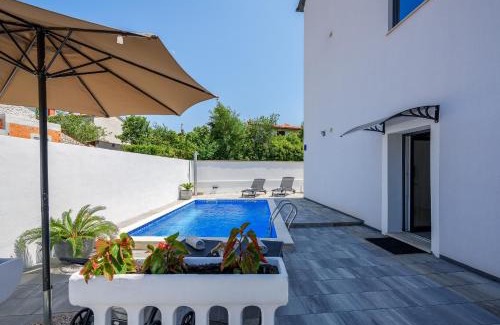 Kukci Apartment | Apartment Vedran with pool, near Porec
