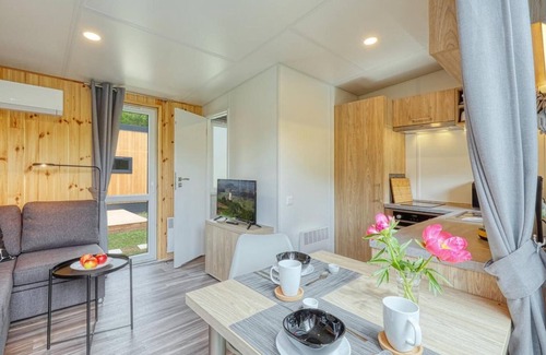 Wemding Apartment | Apartment 'Wemding' with Shared Terrace, Private Garden and Air Conditioning