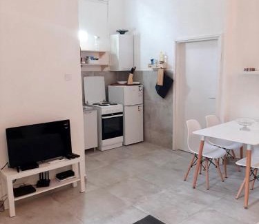 Petrovac Apartment | Apartment White