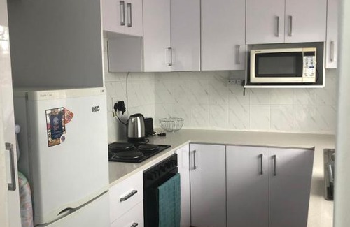 Kingsborough Apartment | Apartment with a Seaview- Amanzimtoti