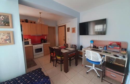 Kavala Apartment | Apartment with Balcony and Parking
