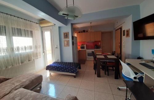 Kavala Apartment | Apartment with Balcony and Parking
