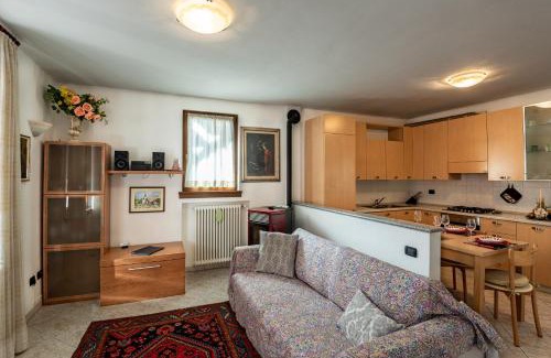 Dongo Apartment | Apartment with garden a few steps from the lake - Larihome A06