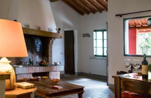 Ghizzano House | Apartment with large garden and pool on the hills of Pisa